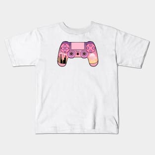 Gaming l gamers l controller l aesthetic Kids T-Shirt